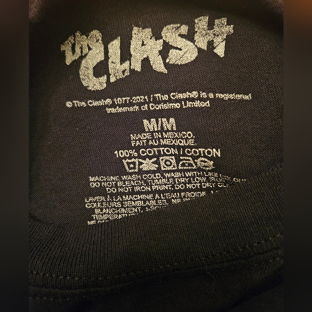 The Clash "Guns of Brixton" Band Tee (2021), NWOT - Picture 4 of 5